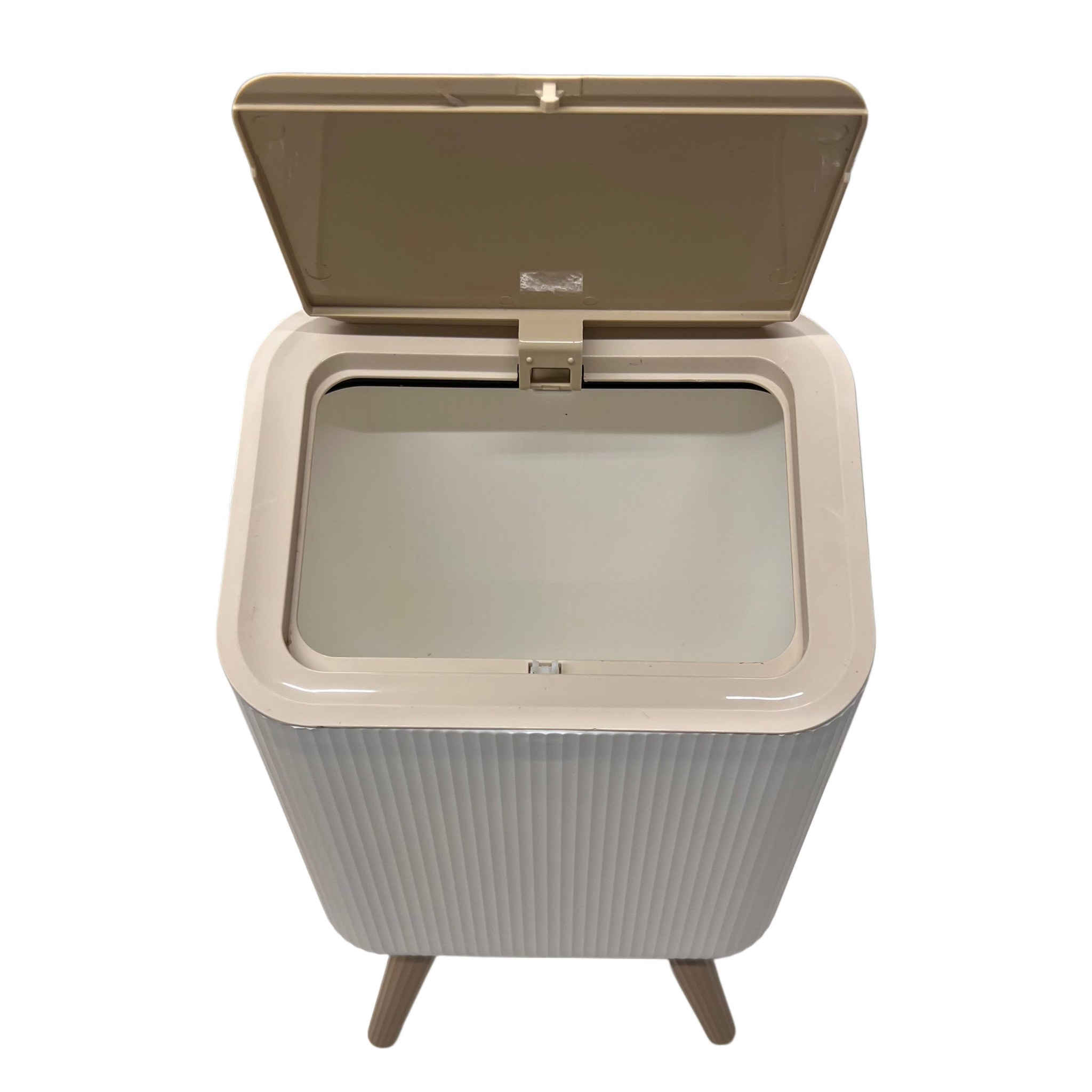 •    سعر(  20) الف فقط      •    توصيل مجاني 🛵 •    لطلب اتصل *********** واتساب 📞 
🌿 ترتيب أنيق بلمسة عصرية!

سلة تخزين بغطاء PUSH عملي ولمسة خشبية أنيقة 🤍
تصميم مرتفع على أرجل يضيف جمال ونظافة للمكان ✨
حجم مناسب للمساحات الصغيرة وسهلة الاستخدام 👌

خلي أغراضك مرتبة… وديكورك أرتب
