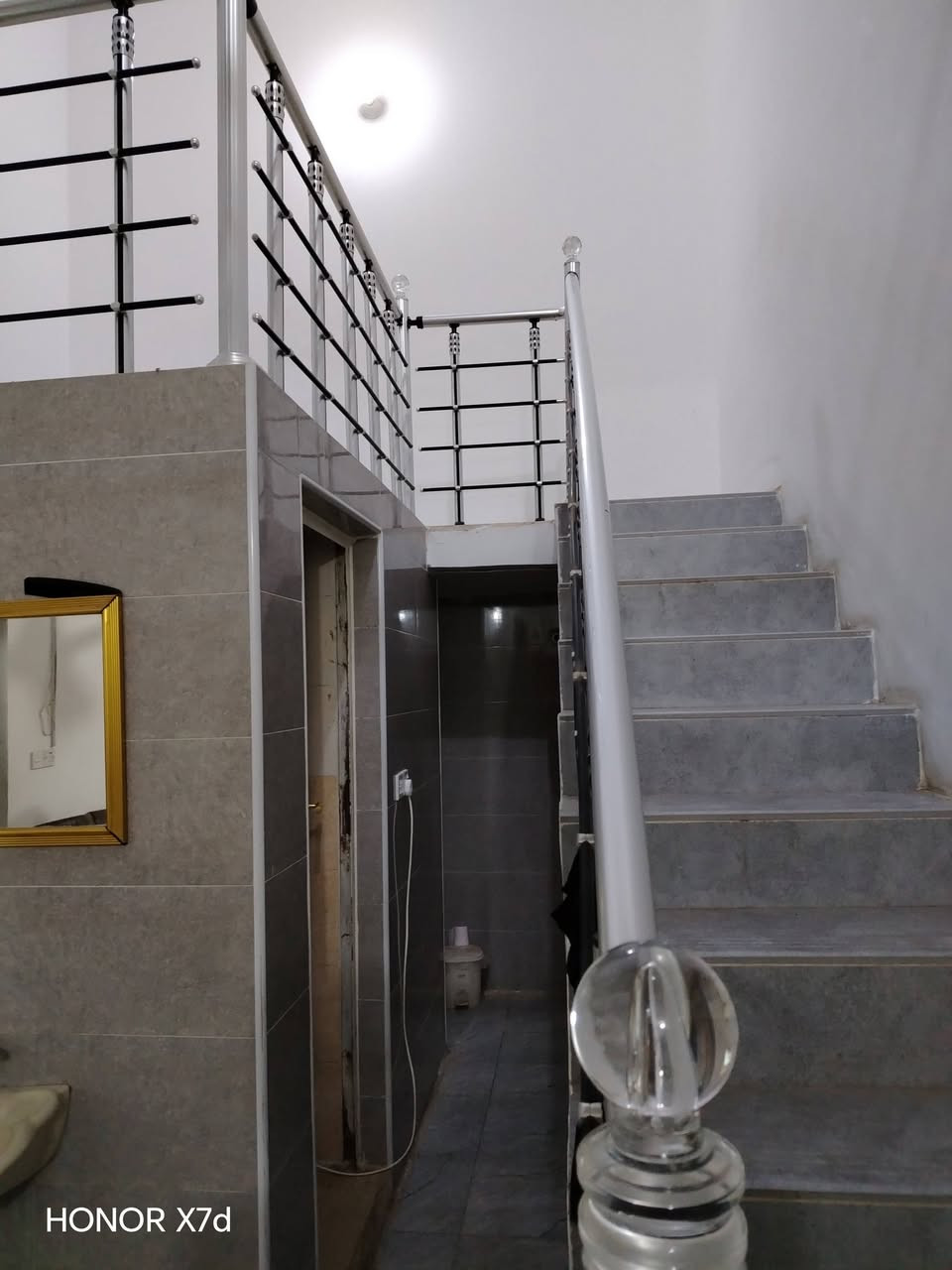 🏠 / دار للبيع المساحة ٢٠٠ م طابو صرف 

                     واجهه ١٠ م / نزال ٢٠ م

🧱 بناء سنة ٢٠١٥

الطابق الاول / مطبخ . أستقبال  . هول .غرفتين نوم . مجمع  صحيات  . كراج كبير . 

الطابق الثاني / اربع غرف نوم . هول . مجمع صحيات 

🌏 الموقع / حي الشهداء الاولى مقابل مستشفى التركي خلف قرية مول على المتنزه مباشرة قريب جدا من شارع ٨٠
#لمعرفة_السعر  (((مراسلة الصفحة )))

 للأستفسار أكثر مراجعة مكتب 

#بشار_للعقار_والمقاولات بداية شارع الحسينية من جهة شارع ٦٠ او الاتصال       

***********.   ***********
