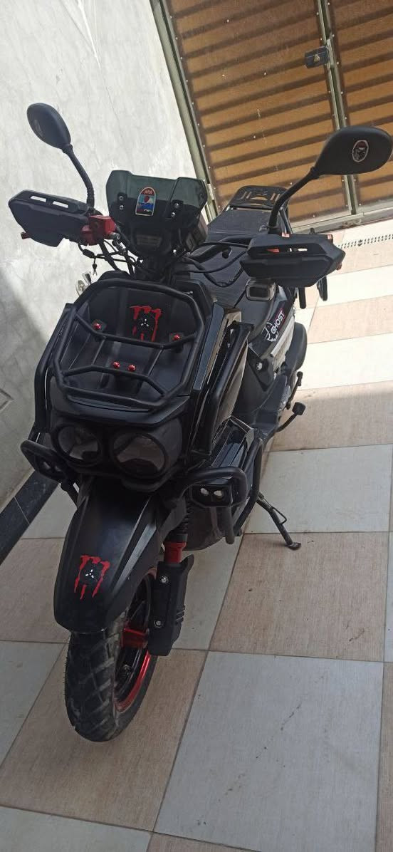 السلام عليكم دراجه جبلي صارله 3اشهر من طالعه من والكيل ماشيه 3الف السعر 650وبيه مجال حك الجيه حله نادر ***********
