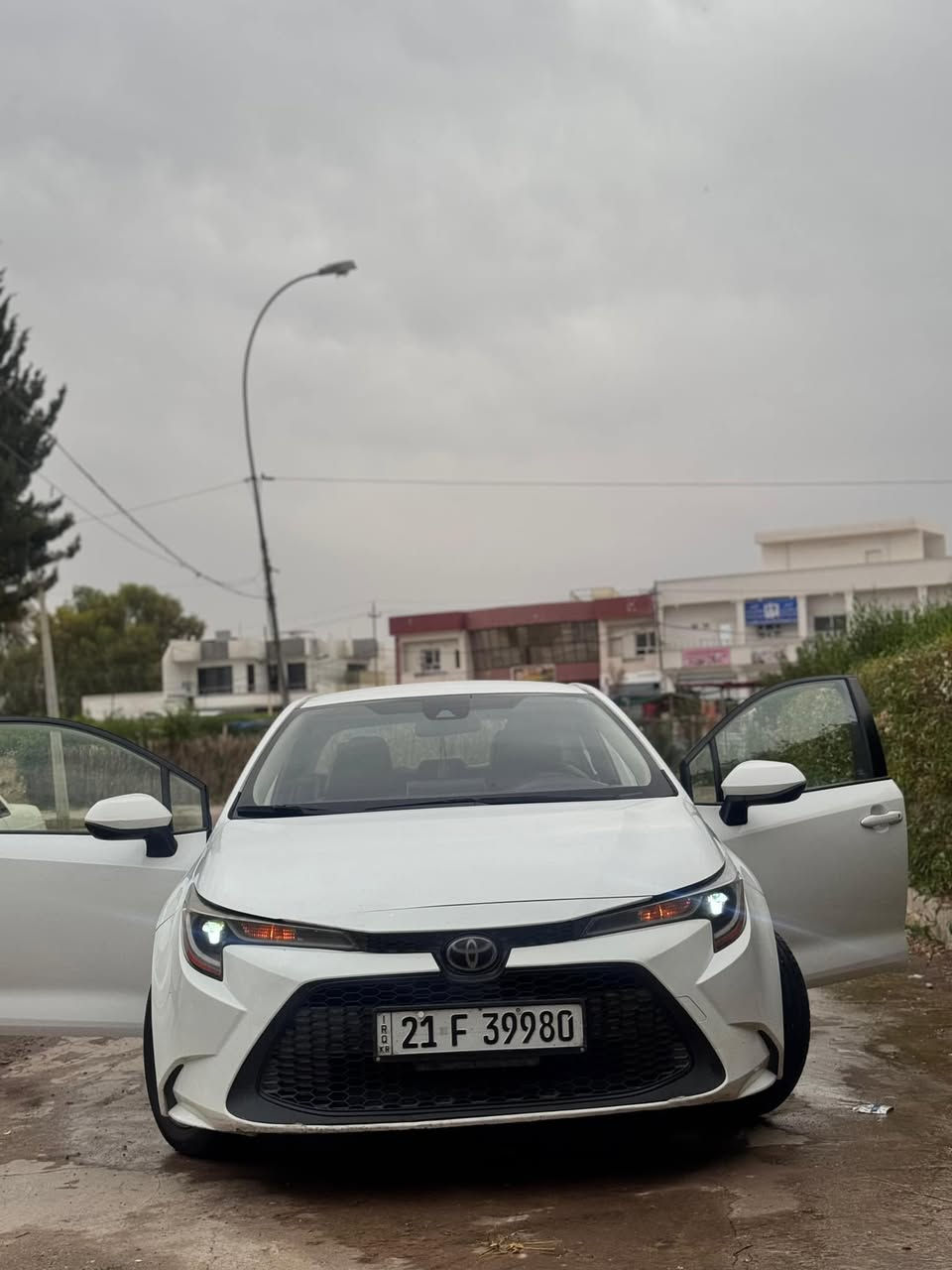 السلام عليكم
للبيع فقط بدون مراوس بدون اقساط
والماتعجبه السياره يصلي ع نبي 
كورلا كندي ابيض ثلجي بسمي 
ضررها صندوق تبديل بدون دواخل وبيها بارد قليل بلجامرلغ الامامي والباقي بشرط 
سنويه بسمي بطاقه بانزين بيها 
موديل 2021
داخل بيجي مو اسود
مكاني كركوك دوميز
رقم المبايل ‭0770 359 2496‬
اخوان اني مكلف بنشرها خابر ع رقم
