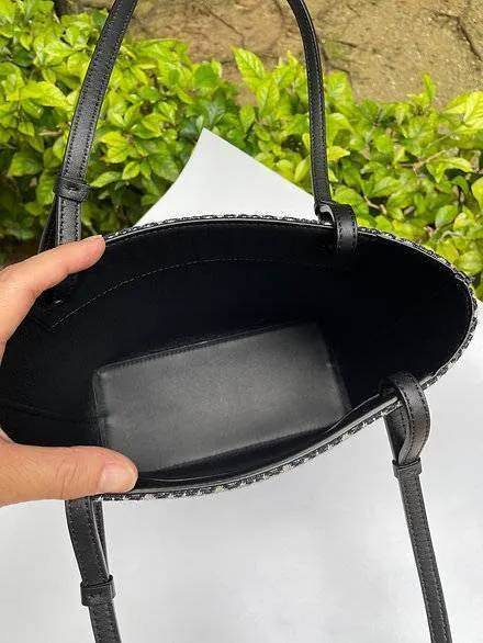 قطعه فرنسيه تجنن جلد طبيعي


**إذا كنت صاحب هذا الإعلان وتريد حذفه لأي سبب، رجاءا أرسل رسالة إلى الدعم الفني**