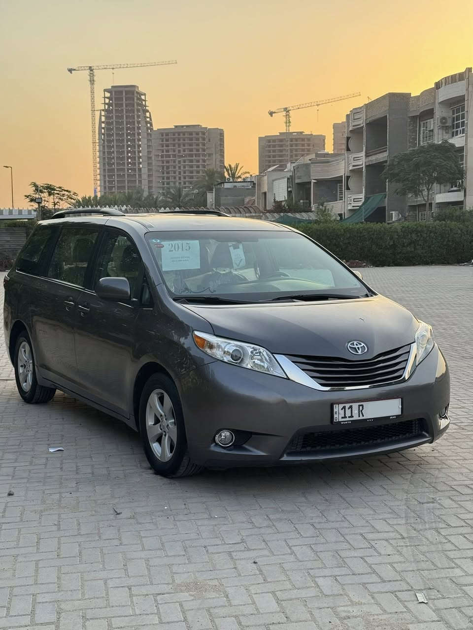 بسم الله الرحمن الرحيم

«للبيع فقط»

 TOYOTA SIENNA LE 2015  

السيارة مخزنة ماشية( 56 الف فقط )

شرط الفحص وين ميعجبك——

كلين تايتل – مكفول من كلشي ✅

صور امريكا والكارفاكس مرفقة بل صور

بيه فقط بل عراق مضروبة 

طابوكه بل بنيد ومصلحة عله كده

موضحه بل صور

وبيه مكانات pdr

الفئة: LE موصفات عادية 

* شاشة 

* كامرة خلفية 

* شاشة اعطال

* تحكم ستيرن جهتين

* كروز سرعة

* ابواب سلايت كهرباء

* كشن السائق كهرباء 

* تبريد 3 قطع

* 7 راكب

* لايت اوتو + نهاري

* كشافات ضباب

حجم المحرك: 3.5 لتر V6 قوي 💪

كير اوتو ماتيك + سبوت 6 سرعات🔥

رقم بغداد + سنوية + هزه كله جديد جاهز✅

—— مسويله ادامه كامله دهن + فلاتر 

نوزلات بلكات فلتر فيت بم تخم تايرات

الصدر كله بلادي 100‎%‎ ———✅

—— تدفئة🔥تبريد ثلج ❄️ 

____السيارة جاهزة ونضيفة جدا وبدن اي نقص مابيه 

مصرف الف دينار

للاستفسار :*********** 

الموقع 📍: < بغداد.الغزالية>

السعر  💵: < 225 ورقة > بيه مجال بسيط

اتشوف السعر غالي اكو حتى ب150 السيارة نضيفة جدا

وماكو بنضافتة وبموديله بل عراق كله 

واذكر 😒(كلين وماشية 56)

اسف عل اطلة 🌹بس ذكرت كلشي

 علمود لحدايضل يسئل🙃
