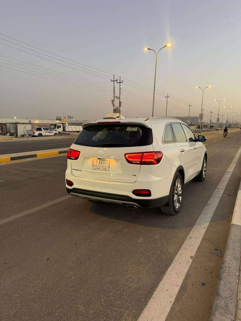 السلام عليكم سياره لبيع فول مواصفات موديل 20 ماشيه 100السعر 250 وبيها مجال مكلف بل نشر بصره المشراك لجديد خلف لعزام ***********
