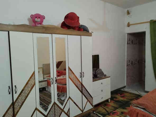 بسم الله الرحمن الرحيم 
بيت زراعي للبيع 
صوب بني ركاب 
قرب مدرسة اليعربيه 
غرفتين وصاله ومطبخ وديوانيه 
وصحيات داخليه وخارجيه 
البناء بلوك السكف عكاده 
البيت جاهز 
المساحة 250
السعر 65 وبيه مجال 
للتواصل الاتصال على الأرقام 
 الموجوده بالاعلان 
***********
***********
او مراسلة الصفحة 
#هادي_الحجيمي
