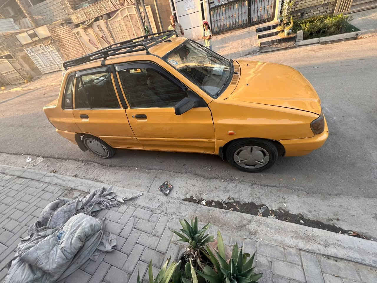 ‏سيارة سايبة موديل 2012
‏ محرك جديد 
‏كير مكفول
‏صدر جديد
‏تبريد شغال
‏رقم حديث
‏سنوية 2030 هزه جديده
‏سيارة باسمي شرط التحويل
‏عنوان بغداد شهداء العبيدي الثانية حي السفير شارع مصور المنار رقم الهاتف ***********
