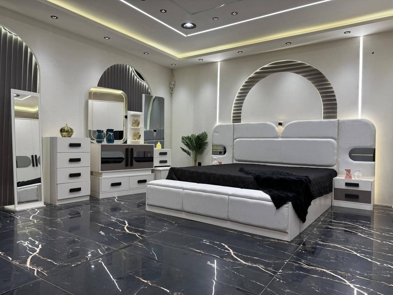 *موديل          دانيه          الجكليتي*

*10 قطع              كنتور ملحق    320*      

✅ السرير مخزن 
✅ الميز تواليت الضخم
🥇  
✅ شغل ممتاز 
✅ المصنع الأصلي
✅ قياسات ضخمه 
🥇 إناره في وسط السرير
🥇 إناره في اطراف السرير 
🥇 إناره في الميز تواليت 
🥇 إناره في وسط الكنتور 

🎁🎁      *مليون و 550  الف*          🎁🎁

⭕️⭕️⭕️⭕️⭕️⭕️⭕️⭕️⭕️⭕️⭕️⭕️


**إذا كنت صاحب هذا الإعلان وتريد حذفه لأي سبب، رجاءا أرسل رسالة إلى الدعم الفني**