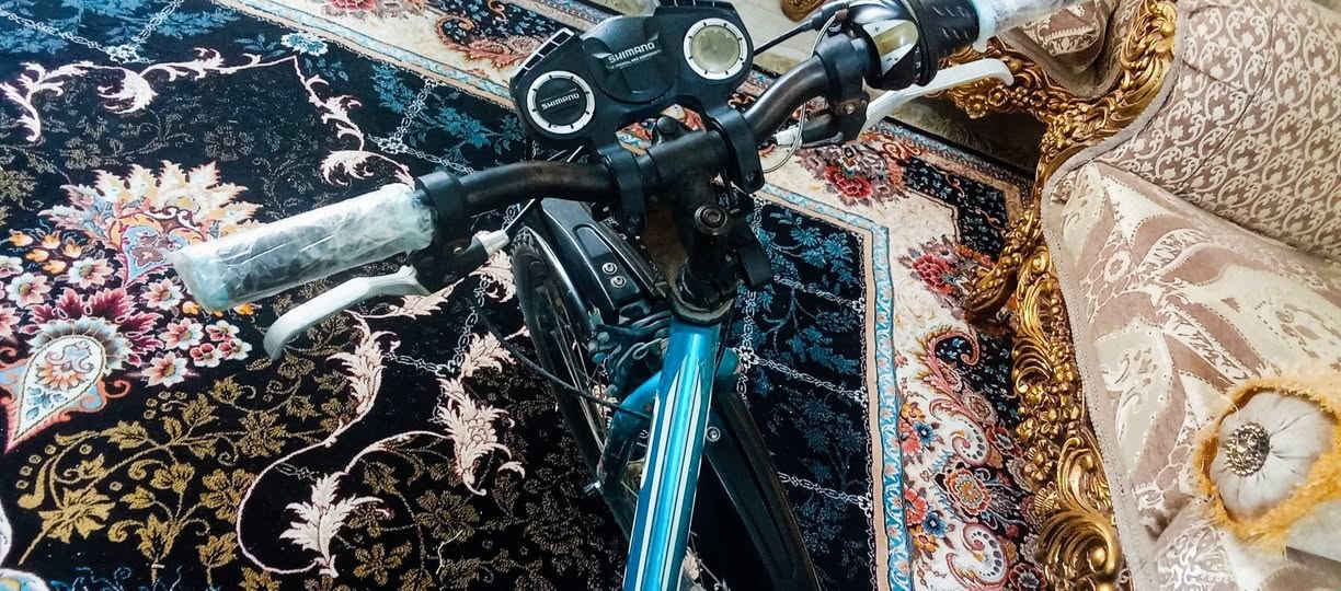 السلام عليكم //
بايسكل ياباني//
 المواصفات :
1//حجم البايسكل (24)

2// يحتوي على بدالة (6 سُرَع)

3// عداد سرعه فيكه (ديكور) 

4// السعر ❗❗(120الف) 
وبيه مجال
المكان الناصرية الشموخ


**إذا كنت صاحب هذا الإعلان وتريد حذفه لأي سبب، رجاءا أرسل رسالة إلى الدعم الفني**