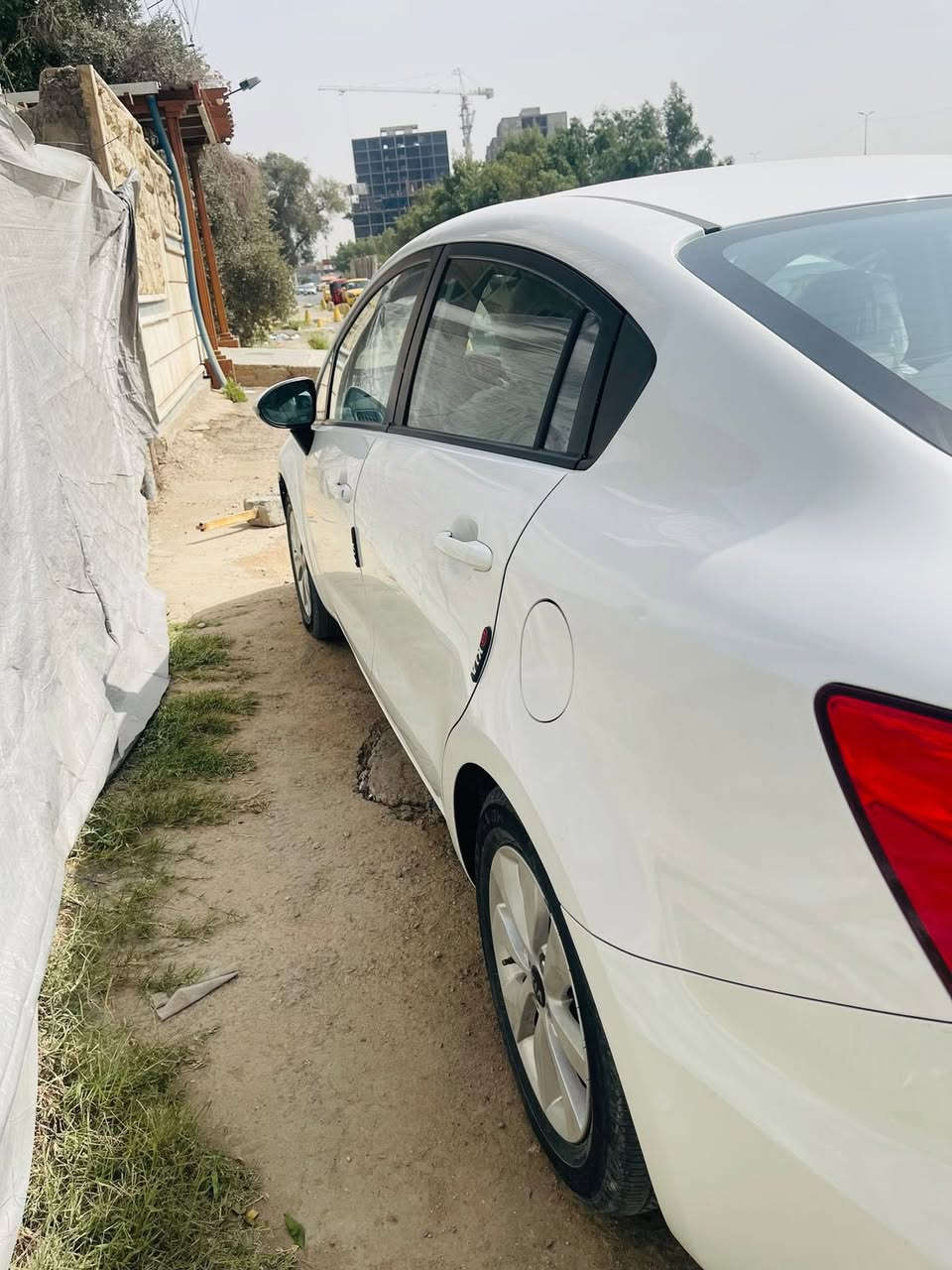 السلام عليكم
كيا ريو 2016
وارد خليجي
 كفاله عامله
 فقط باردات بسيطة
مكينه 1.6
ماشيه 79k
السيارة كلش جديدة 
جاهزة وما بيها اي نقص
92$
وبيها مجال بسيط حك الجيه
***********
مكان بغداد البلديات
