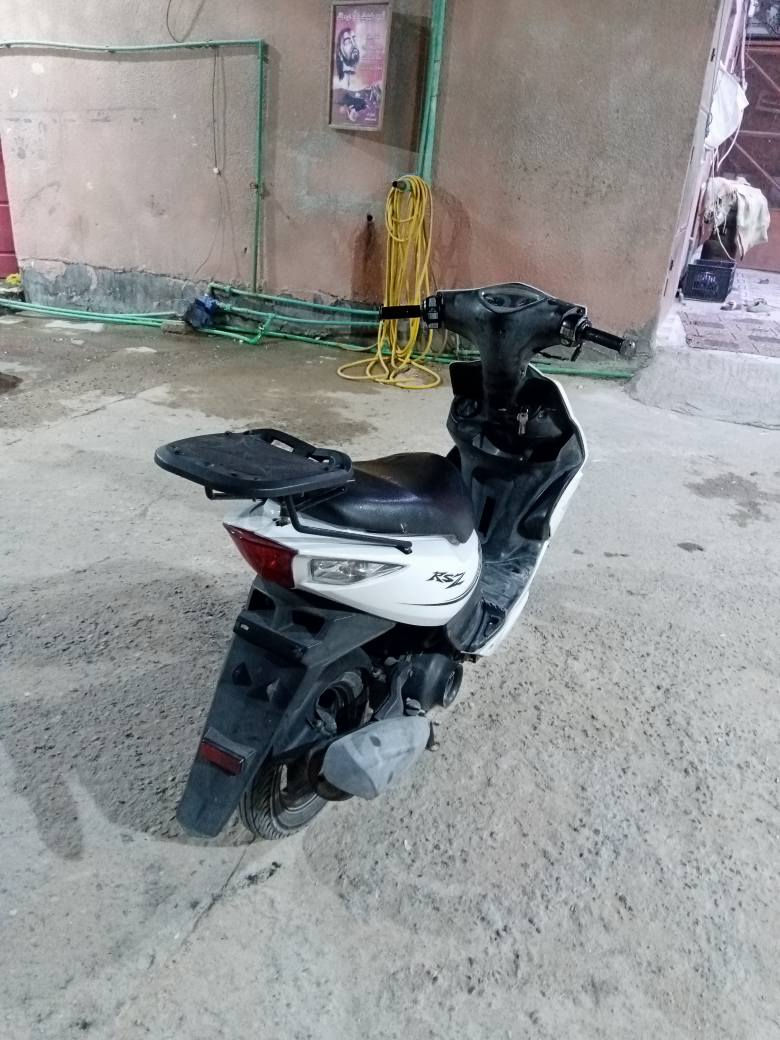 ماكس مضلع دراجه مال رمبه نزلناها من الحاويه بس كفراتها تجاريه دراجه محركها مامفتوح ويخبل كهربائيات كلها شغاله سعرها 775 وبيها مجال للاستفسار *********** البصرة, العراق
