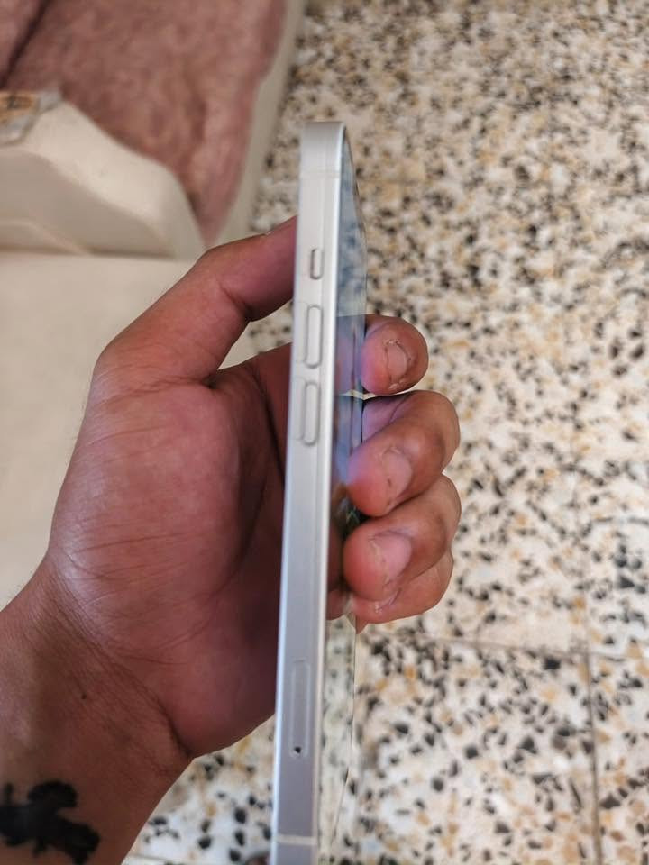 آيفون 13 عادي مكفول كفاله عامه استخدام شخصي فقط بطاريه مبدله سعره 500 وبي مجال بسيط *********** واتساب فقط
