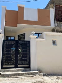 مشتمل • ١٠٠م • شارع شريفه