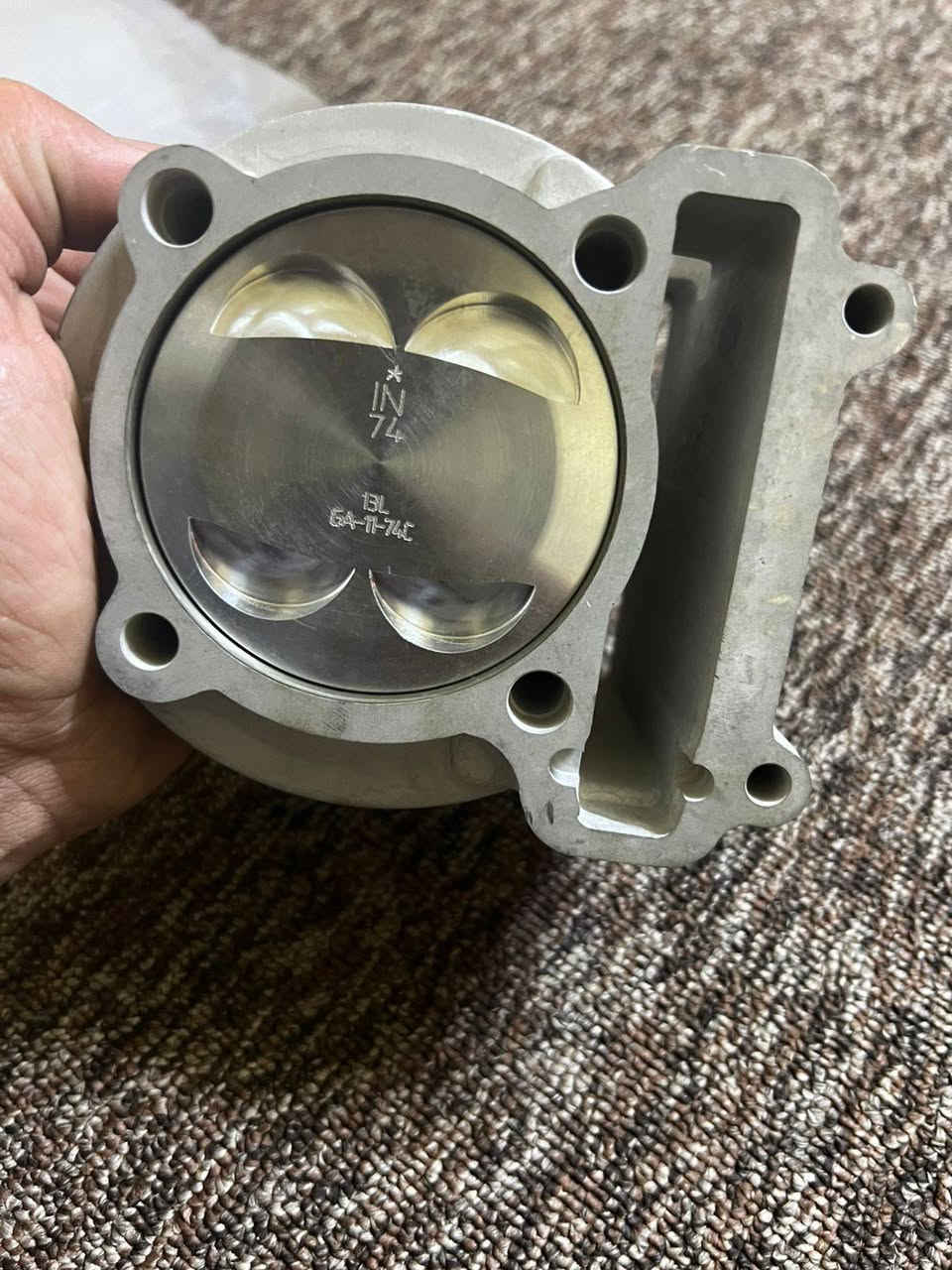 السلام عليكم حبايب
بوش JISO فقط ٣ قطع 
تفاصيل خاص او اتصال 
***********
