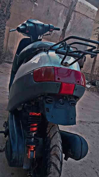 سلام عليكم دراجه بطه للبيع سعر 110 عوزه بوشه وبستم المكان حله الثوره الرقم ***********
