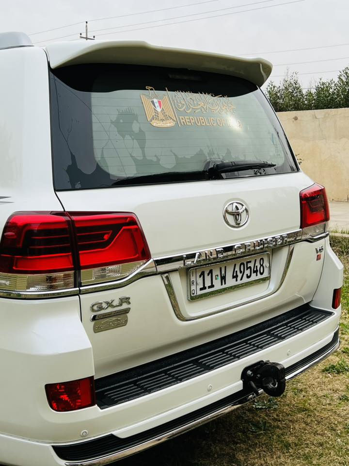 سلام عليكم
للبيع تيوتا لاندكروزر 2019 وكاله ساز فول مواصفات 

رقم بغداد باسمي سياره جديده بمعنى الكلمه مكفوله كفاله عامه شرط السونار كير مكينه كفاله تخم تاير جديد. مكان السياره الحله الهاتف ***********
