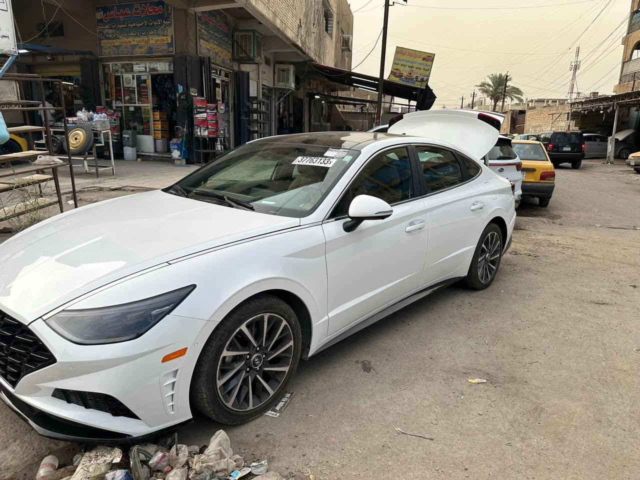 السلام عليكم
للبيع هيونداي سوناتا 
موديل : 2021
الفئه : Limited 
اللوحه: بغداد خصوصي 
المواصفات
1- الكاميره الخلفيه + الاماميه 
2-سقف بانورامي
3-كاميرات360 
4-تبريد وتدفئه مقاعد
5-مراقبه النقط العمياء
6-نظام فرمله الطوارئ
7-رادار امامي + خلفي
8-عرض معلومات على الزجاج الامامي
9-تدفئه مقود قياده
10-التشغيل عن بعد 
11-ابل كاربلاي
12-تقديم وترجيع السياره باليرمونت 
13-لون الداخل جكليتي المرغوب 
14-كامرات في الشاشه الاماميه يمين ويسار 
للاستفسار على الرقم ***********
السعر 180 هواي موصفات بيه حادث بنيد فقط مرجعه بلادي هو دعاميه ايرباك دركه رجع بلادي تفصيخ شرط سياره جديده
صور الحادث مرفقه بالمنشور 
غير متواجد ع فيس
السعر 180
صور الحادث مرفقه بالمنشور 
غير متواجد ع فيس
