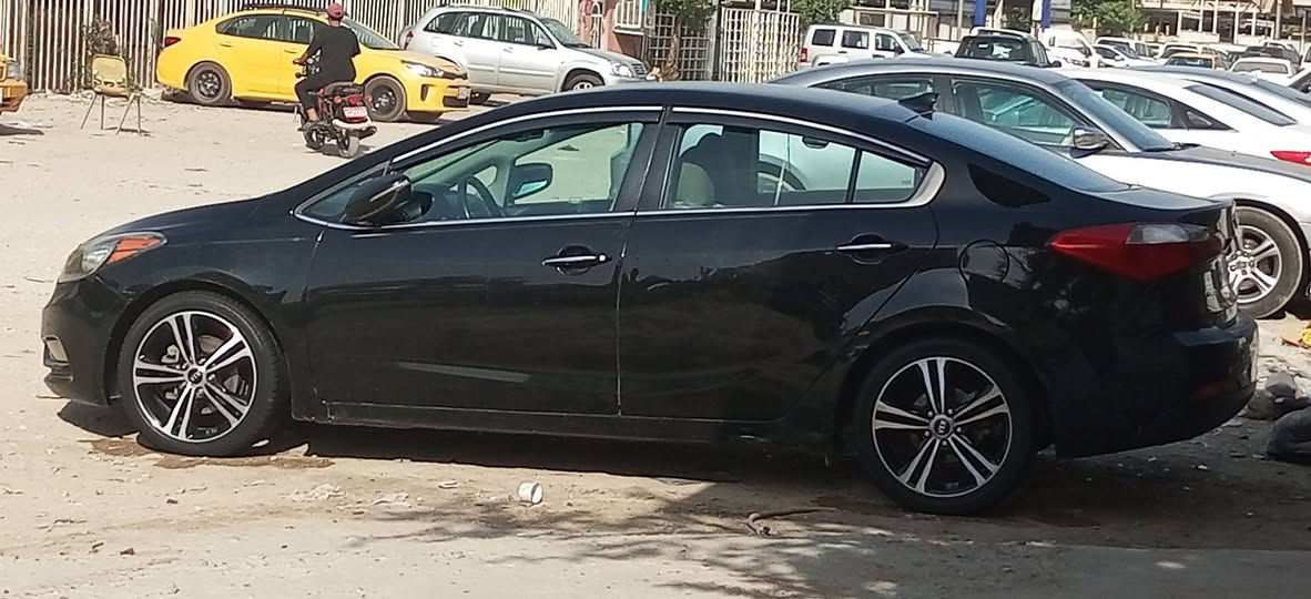 سلام عليكم لبيع كيه فورتي 2015 رقم مميز بابل حادثهه حافت البنيد ولباب لوره بارد بدون اباك بدون تبديل بدون صبغ كير محرك خير من الله تبريد ثلج مري شفط ثلاجه بلجكمجه تحكم اربع جهات السعر 100وبيهه مجال الشراي يتصل مكاني بابل المركز ***********
