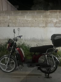 بايسكل شحن للبيع بدون باتريات كامل ونضيف كلشي شغال بي السعر 200 وبي مج...