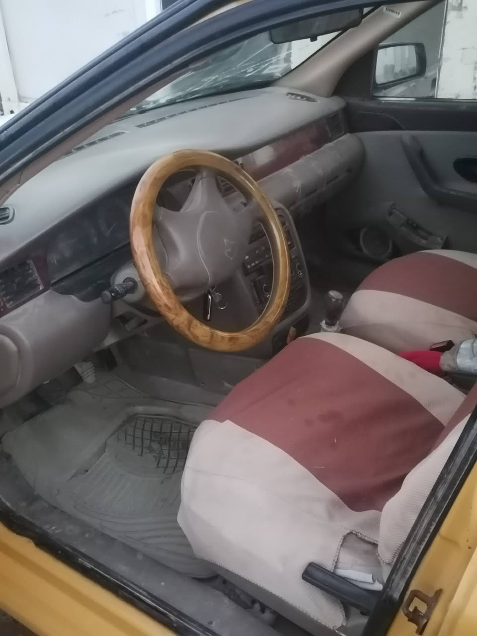 سمند موديل ٢٠١١ مكانها الديوانية قضاء عفك سياره حلوه سعرها 25 وبيها مجال
***********
