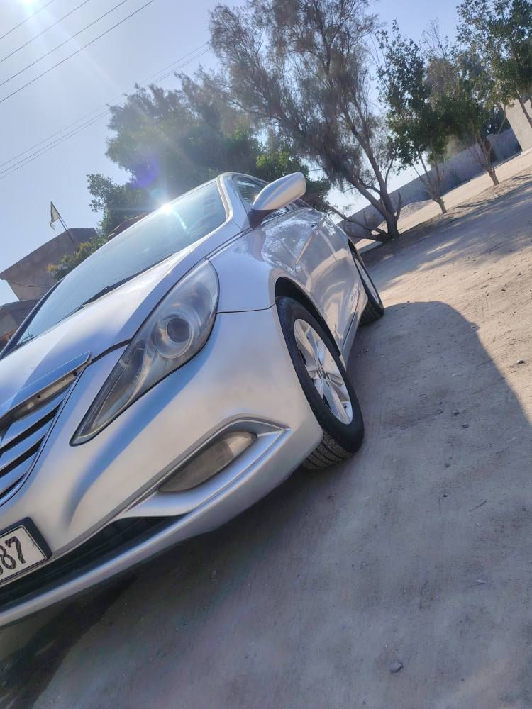 السلام عليكم سياره سوناتا 2011 وارد خليجي بدون ضربه  للمراوس فقط براس الثور او ملكه علما السياره (گير عادي)  7 گير  مو اوتو  كفاله عامه ضربه گصه عيب شرعي   سياره نظيفه واحلى من الصور
عدادها 260  مكينتها دوش المرغوب  شاشه اندرويد اشاره لد 
كهربائياتها كلها شغاله نقص اگلوب ما بيها  مكانها البصره سفوان 

رقمي *********** موجود واتساب
