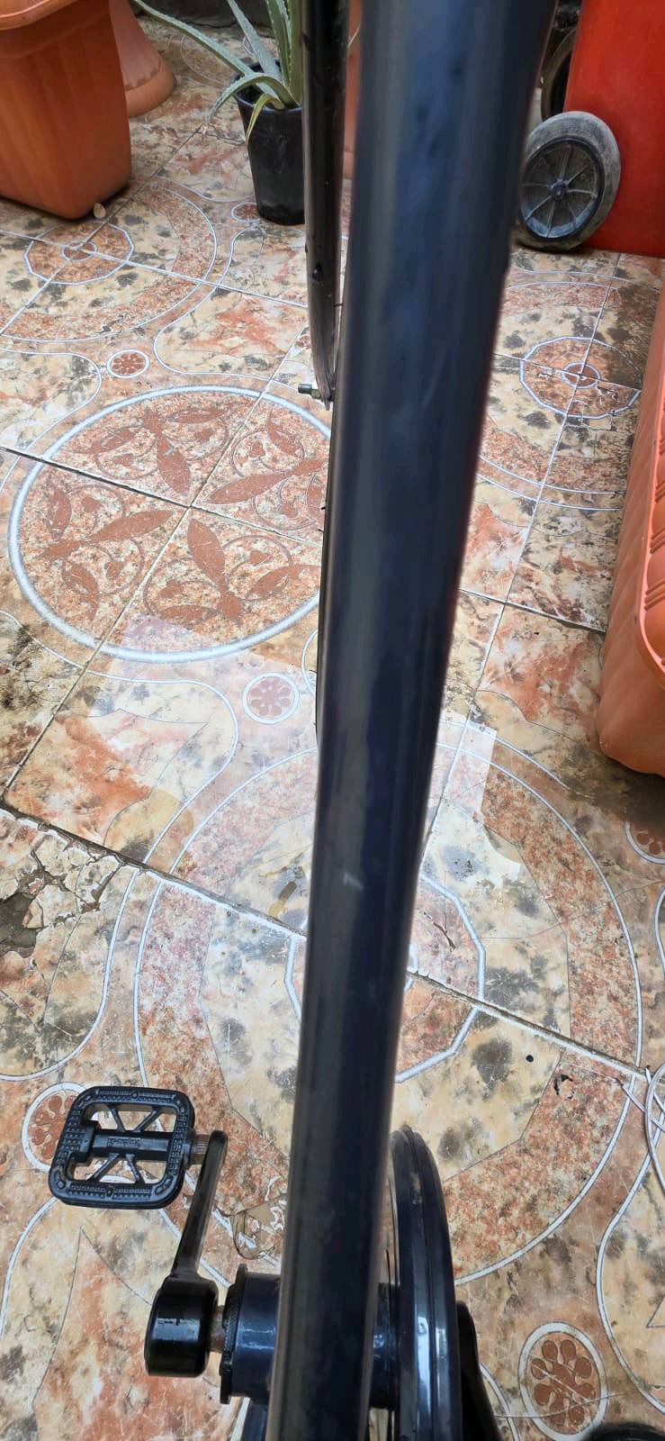 باسكل للبيع بيه مجال موديله 2023 رقمي موجود حجم 26 زلغه مابيه مكاني البصرة الزبير سوق البنات الجسد نضيف بس مدكر ماله امامي موجود وخادم الكم 💛