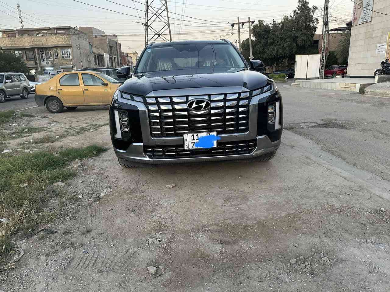 السلام عليكم هونداي بالسايد 2025 كالكرافي فول اعلى فئة 1/1 وراد امريكي 1تتقدم وترجع بالريمونت محرك 6 سلندر 3800 7 راكب سيارة دفع رباعي فور ويل سقف كنتارا دبل سلايت داتاشو داخل ابيض كشنات VIP جلد تبريد وتدفئة ومساج جميع كشنات وكراسي كهرباء حتى الصف الثالث انارة داخلية متغيرة 10 الوان 5 كامرات محيطية مع كامرا رؤية ليلية خلفية حساسات اصطفاف محيطية رادارات امامي وجانيي توقف ذاتي سبايدر انارة مسطرة بالبريك ماشية 4800 ميل سيارة جديدة حادث 6 قطع صبغ بدون دواخل بية شوية بارد في بداية قمارة مكفولة من تكم وشاصي والغد وكير ومكينة رقم بغداد شهداء اخوان سيارة مال جناي وسعر مناسب تصل وتدلل مكان سيارة بغداد سيدية بيع ومراوس *********** واتساب
