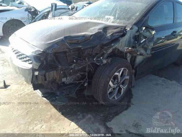 السلام عليكم ..
كيا فورتي وارد امريكي موديل 2019 رقم بغداد سنوية بأسمي 
ماشية 100.000 ميل
گير ATM 

الحادث..
بنيد وجاملغ جهة السايق مبدل وباب السايق صور الحادث مرفقة 
 وبيها طخات بالعراق موضحة بالصور
القمارة بيها رصعات اثر حالوب
المواصفات.. 
 كاميرا شاشة رادار وباقي المواصفات المعروفة

السعر 119 وبيها مجال 
مكاني بغداد حي الجهاد
***********
