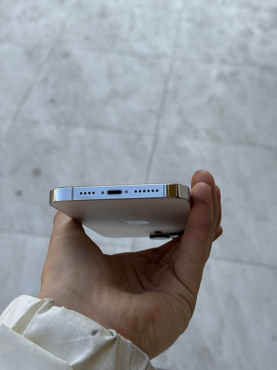 سلا عليكم آيفون 13برو ماكس ذاكره 128
تك سيم 

نموذج  M 

بطاريه 98 مرفعه وكاله 

الجهاز شرط ما مفتوح ولا مبدل اي شي وأنطي ضمان الفحص  

السعر 675 وبي مجال بسيط 

عنوان موصل حي البكر 

للتواصل. *********** بي وتساب فقط 
 للاتصال.***********
