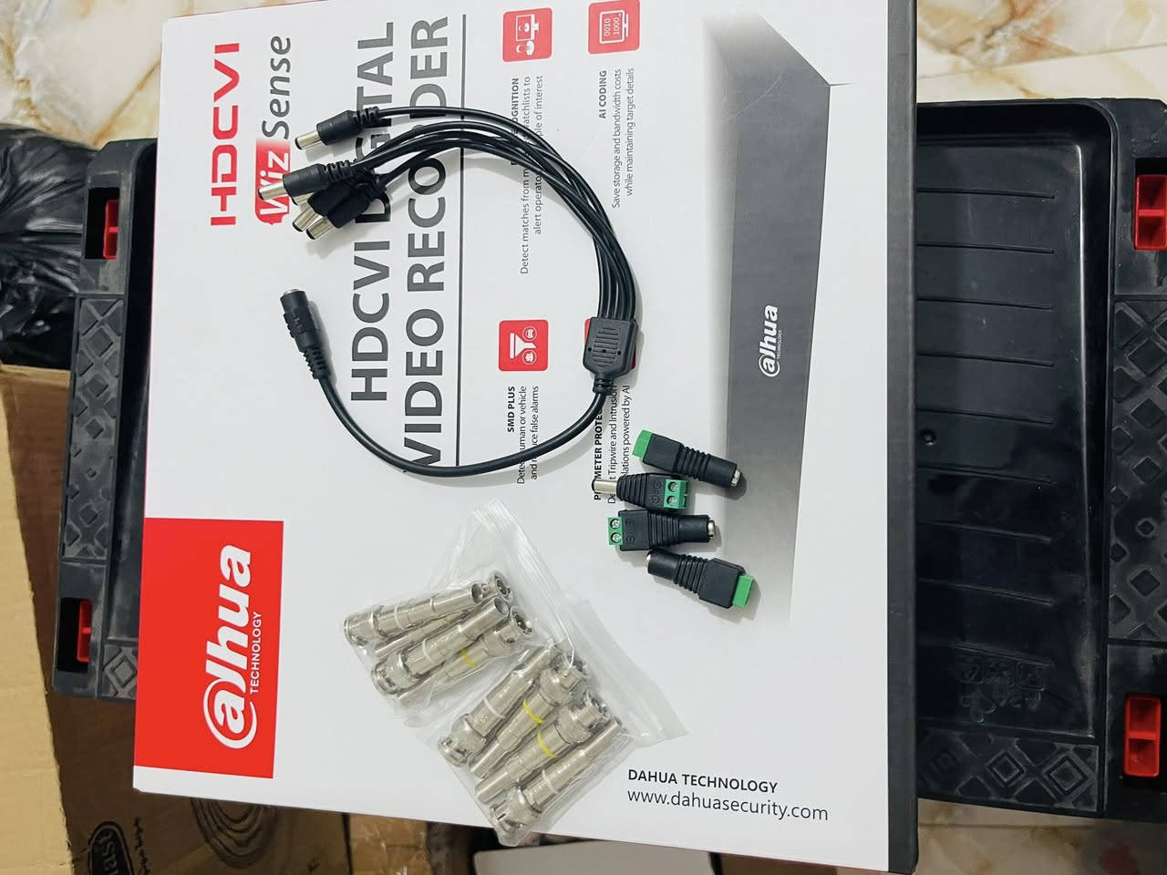 سلام عليكم متاح كامرات مراقبه 4 ما مستخدمات بعدهن بل كارتون مع كيبل 250 م مع جهاز تسجيل DVR سعر ٥٠٠ مكاني بصره رقمي ***********
