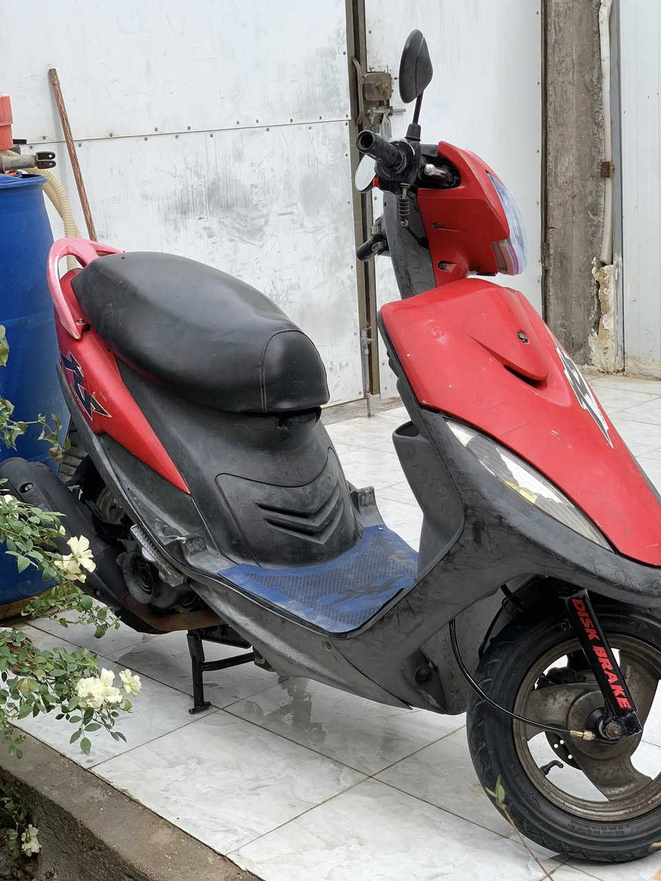 عدله بلاديه كارتون دراجه مانقصه برغي كفاله عامه مكاني حله سعر ٩٠٠ وبيه مجال حك جيه***********
