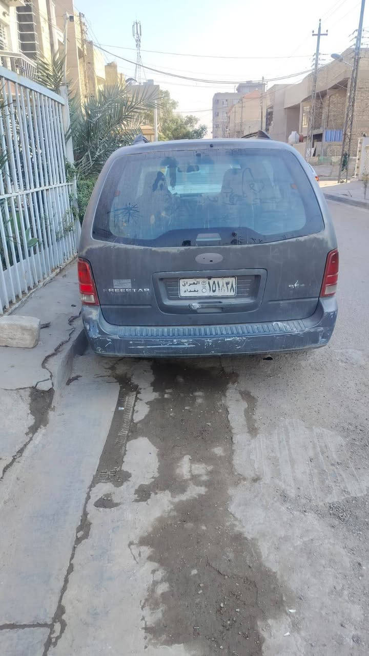 سلام عليكم فورد فورستر  امريكي ٧ راكب ب ٣٥ وبيها مجال للاتصال ب رقم  *********** مكانها البلديات مكلللف ب نشرررر!!!!!!
