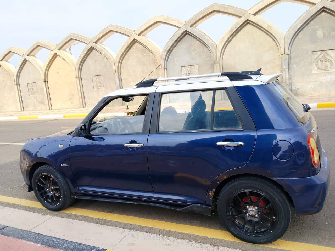 السلام عليكم للبيع ليفان ١٣ السعر ٤٠ السياره بسمنه الاتصال على الرقم ***********
