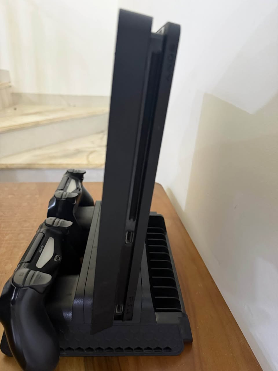 پلي 4 للبيع مع كامل ملحقاته 
العابه جي تي اي5 
كودو فور جزء ثالث
فيفا 25
بيس 21
تكن
سعر 450 الف وبي مجال خناقين, ديالى


**إذا كنت صاحب هذا الإعلان وتريد حذفه لأي سبب، رجاءا أرسل رسالة إلى الدعم الفني**