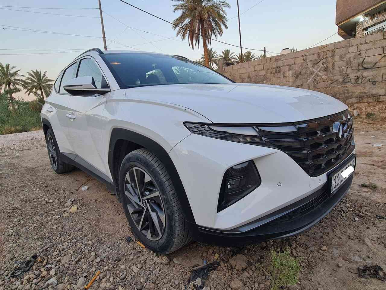 بسم الله الرحمن الرحيم
للبيع فقط.. 
هيونداي توسان 2024 (بحالة الزيرو)
​السيارة نظيفة جداً، ومكفولة من الصبغ، البارد، والتبديل (مكفولة بالكامل).
​المواصفات:
​موديل 2024.
​رقم بغداد (انكليزي).
​ضمان الأولى.
​الممشى: 45 كم فقط.
​التحويل: ثاني يوم.
​الميزات:
​فول مواصفات (ما عدا الفتحة).
​شاشة تاب كاربلاي مع كاميرا 360 درجة.
​عداد ديجيتال.
​إنارة محيطية (Ambient Light).
​لايت متحرك.
​فول تحكم ستيرن.
​بصمتين.
​تشغيل عن بعد.
​سايد بريك بصمة مع خاصية الأوتو هولد (Auto Hold).
​3 وضعيات قيادة، مانع انحدار، ومانع انزلاق.
​طي مرايا كهرباء.
​بردات.
​داخل بيجي.
​داش كام أصلية.
​مكان السيارة: بابل / الحلة.
​للاستفسار والسعر، يرجى الاتصال على الأرقام التالية:
***********
