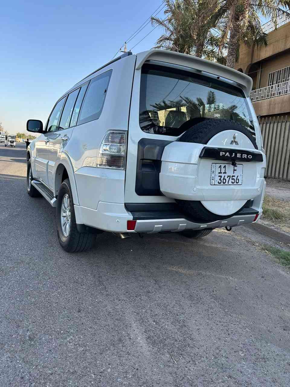 باجيرو ٢٠١٠ خليجي gls بدون سلايد  بدون صبغ أو تبديل مكفوله كفاله عامه جاهزه للاخير بدون أي نقص ٦ سلندر ٣٥٠٠ رقم وسنويه وهزه جديد تخم تاير وصدر ودسكات جدد منضومه زنون عالي وناصي مكاني بغداد حي العامل 
***********   السعر ١٣٣ وبيه مجال

