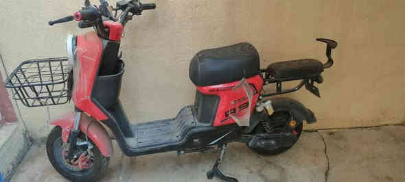 سلام عليكم دراجة شحن نوع R9 لون احمر موديل 2025شركة WiNLEE الغنية عن التعريف ملف 1200 واط 5 بطاريات دبل 🔋 60 فولت 21  أمبير تمشي بالشحنة الوحدة اكثر من 50 كيلو  السرعة 99KM حقيقي دراجة بيه بلوتوث وشاشة ايباد ذكية تحدد العطل بالشاشة لايت ليد قوي جدا سكن وعالي وناصي تايرات جوبلس  بريكات دهن عنبار البريك بالمكان بيه دبل اشارة تشغيل عن بعد جهاز انذار  تشغيل وقفل وفتح بالبصمة وبيها سويجين وبصمتين وبيها نضام بك R
للتواصل ***********
