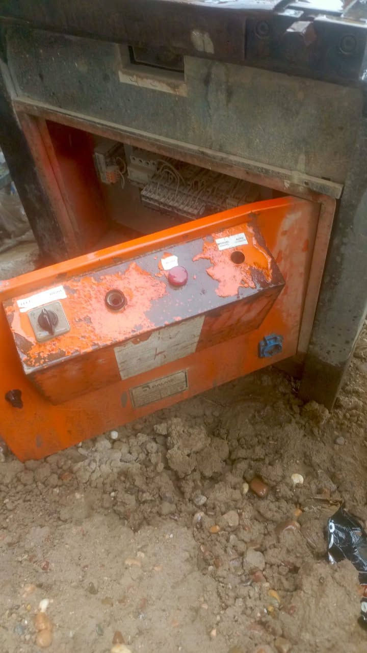 سلام عليكم شباب عندي مكص وعواجه للبيع سعر خاص رقمي 
***********
