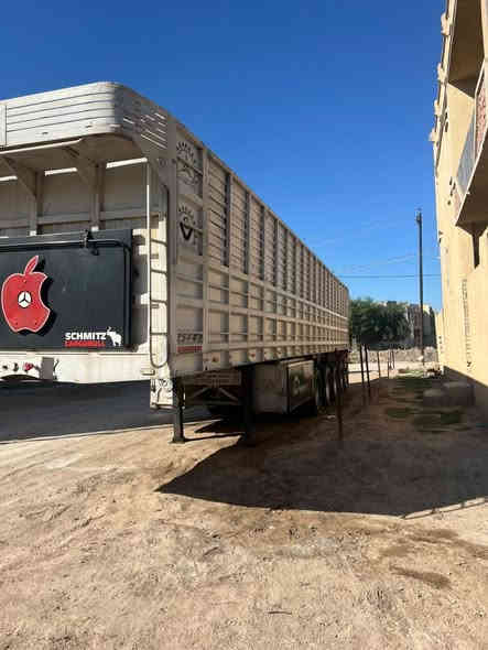 لسلام وعليكم  للبيع عربانة جرف حداد حسين العكيلي مامرسم شمالي  دناكير14شاصي16
طول 13//60الاتصال ***********//***********
