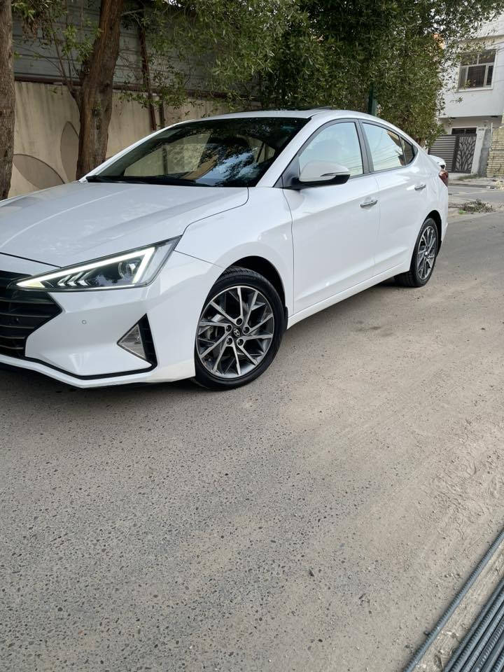 الانترا خليجي كفاله عامه خنك مواصفات
موديل 2019  فول لفول 1/1 شرط كفاله عامه
ماشيه 62 الف رقم بغداد تحويل شرط ثانيوم 
فتحه بصمه /  بصمه ابواب / ترحيب عند الاقتراب 
محرك 2000 دوش / ويل كب 5 حجم 18 اصلي 
تحكمات قياده 4 وضعيات / داخل جلد لونين 
مري كهرباء / اشاير مري / لد نهاري / لد خلفي 
مكاني السيديه ***********
