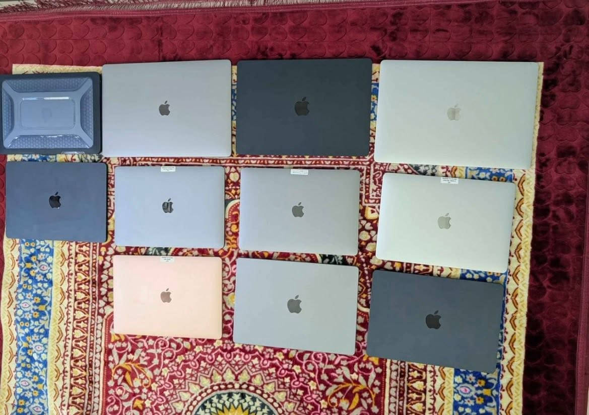 💻 Original MacBooks – Wholesale Only
✅ 100% Original
✅ Excellent Condition
✅ No iCloud
✅ No MDM
📍 Location: Sharjah, UAE

Available Stock:

• MacBook Pro 13” 2019 – i5 / 8GB / 128GB – AED 800 (Qty: 2)
2 PCS: AED 1,600

• MacBook Pro 13” 2017 – i7 / 16GB / 1TB – AED 1,300 (Qty: 1)

• MacBook Pro 16” 2019 – i7 / 16GB / 512GB – AED 1,500 (Qty: 2)
2 PCS: AED 3,000

• MacBook Pro 14” 2021 – M1 / 16GB / 512GB – AED 2,900 (Qty: 1)

• MacBook Air 13” 2020 – i3 / 8GB / 256GB – AED 600 (Qty: 2)
2 PCS: AED 1,200

• MacBook Air 13” 2019 – i5 / 16GB / 256GB – AED 700 (Qty: 1)

• MacBook Air 13” 2024 – M3 / 16GB / 256GB – AED 2,700 (Qty: 1)

📦 Total Stock: 10 Units

📍 Location: Sharjah, UAE

📲 WhatsApp: https://wa.me/971501212842


**إذا كنت صاحب هذا الإعلان وتريد حذفه لأي سبب، رجاءا أرسل رسالة إلى الدعم الفني**