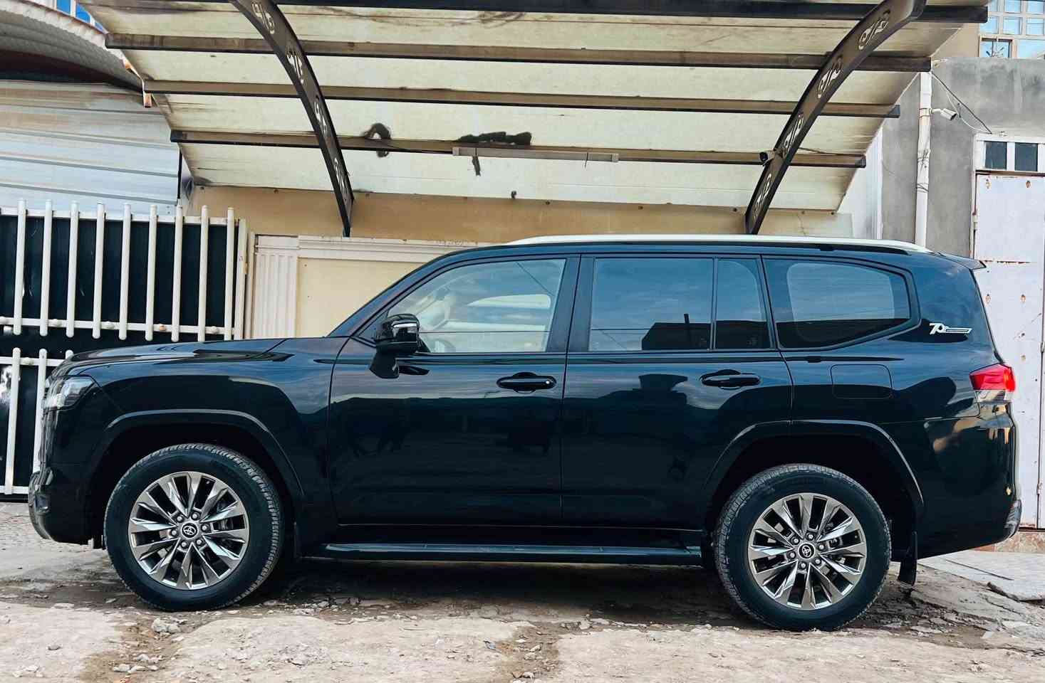 السلام عليكم لاندكروز شركه ساز ام التطبيق موديل 2022تنفس طبيعي ام الضمان مكينه 4000الاف فول لمتد ماشيه 88الف مكفوله كفاله عامه من الشخط رقم اربيل الدولي تحويل مباشر سعره 640مكاني ديوانيه بيع فقط ت*********** ديوانية, القادسية
