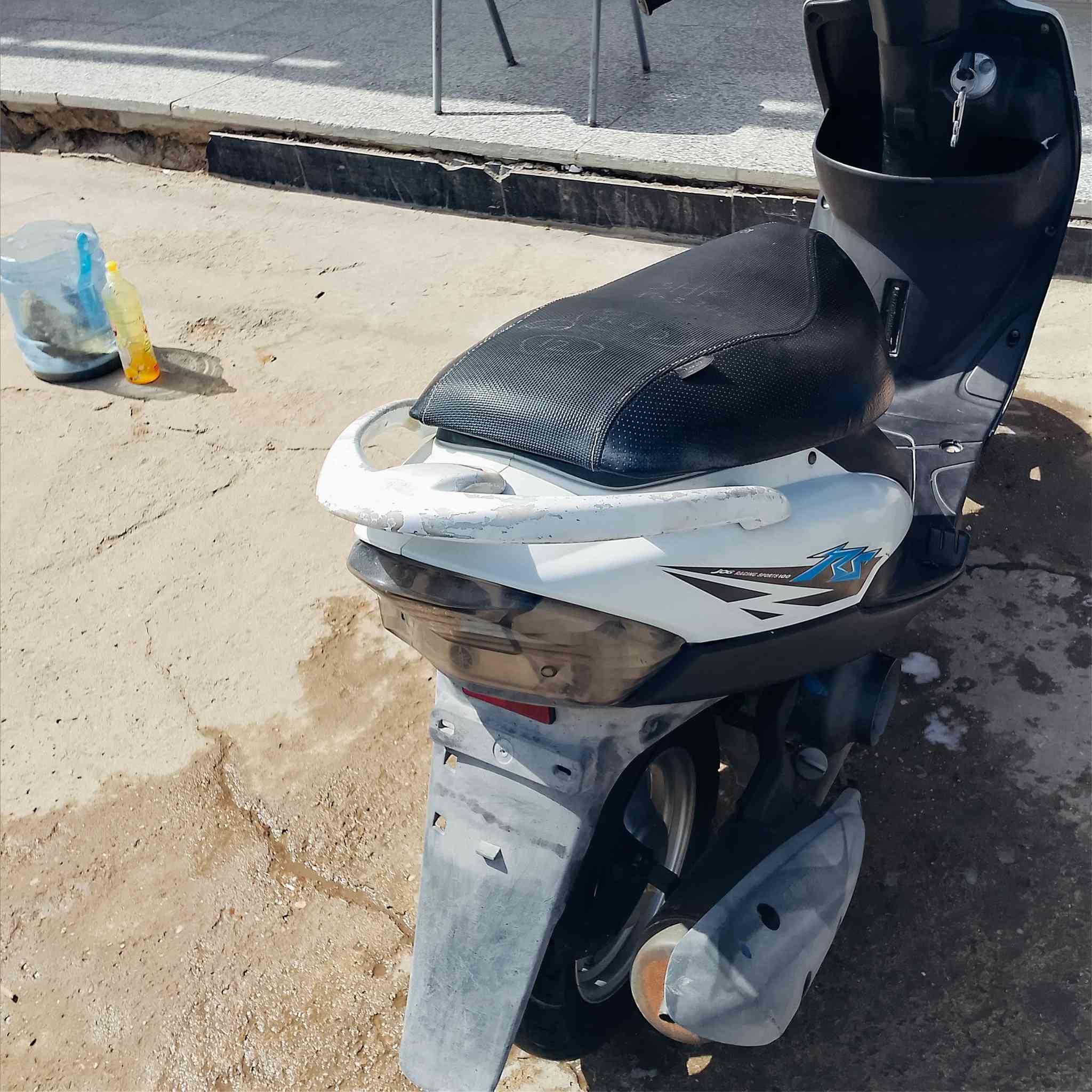 السلام عليكم ماكس عدله بلادي ومختمه كلها برغي مملعوب بيه السعر 750 مكاني حله حي الجزائر ***********‬‏
