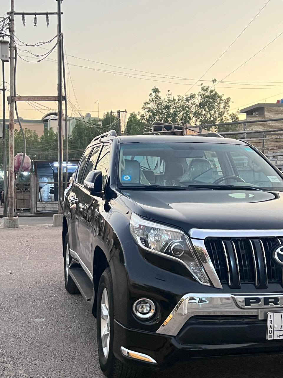 السلام عليكم للبيع 
تويوتا برادو 2011 Txl فول 
مواصفاتها : 
١-سلايت قماره
٢-مثبت سرعة
٣-حساس خلفي
٤-كاميره خلفي
٥- دبل تانكي  
٦- اشارات بالمرآة
٧-كراسي جلد بيجي 
٨-شاشه كامره خلفيه
٩-تدعم ابل كار بلي واندرويد اوتو
١٠-حساس تاير   
١١-مانع انزلاق
١٢-اربع جام اوتو
١٣-هوك خلفي 
١٤-ارضيات (كاعيات) اصليه 
١٥-بصه
١٦-تحكمات فول ستيرن
مري جانبي كهربائي (شفط)** *
 داخل بيجي
- دبل تانكي-- 
- منفذ AUX & USB
محرك 4000  ..6 سلندر 
هاتف ***********
السعر 273 وبيها مجال 
المكان بغداد الحبيبية
