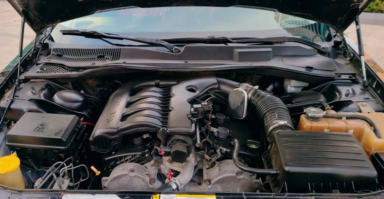 السلام عليكم اباما 2010كفاله من الضربه وتبديل سياره جاهزه كيرمكينه كله جديدحداديه جديد مامشتغله خط السياره جاهزه من كلشي 135وبيه مجال رقمه سلمانيه انكليزي العنوان دوانيه ***********
