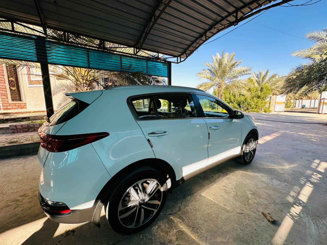 سلام عليكم 
سبورتج 2020
البيع سياره جديده ماشيه 81 الف
مكفوله كفاله عامه من صبغ وبارد السياره حلوه مرتبه 
المكان سياره بغداد محمودية 
رقم ***********
***********
