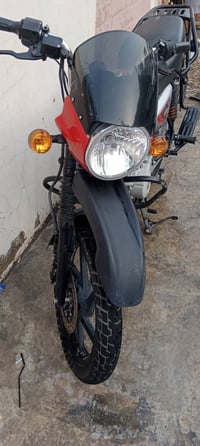 بوكسر للبيع مرقمه باقيه عل البصمه واستلم لوحات وسنويه بسمي موديل 22ناز...