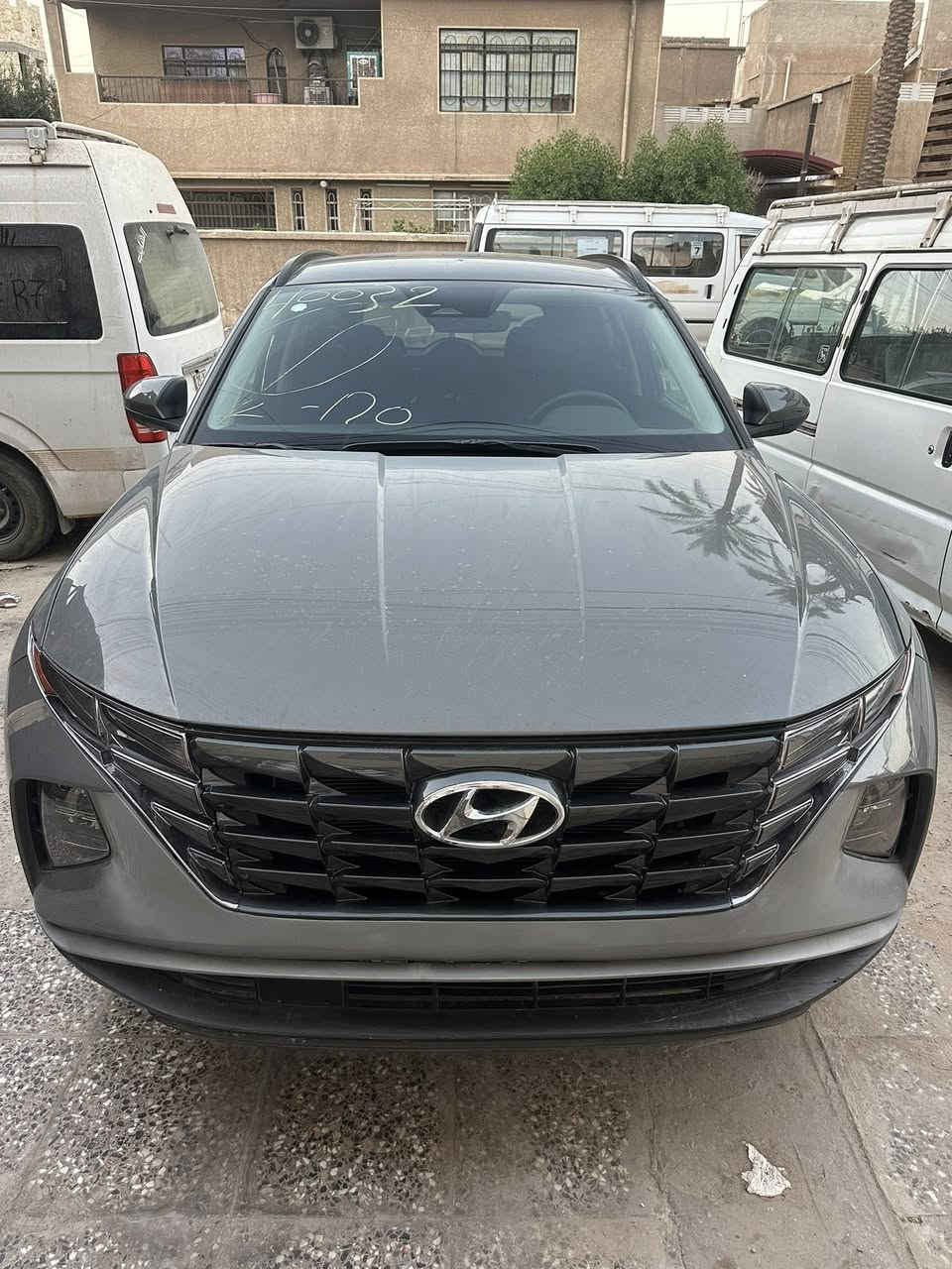 توكسان موديل 2024 وارد امريكي Htrack معروفه مواصفاتها تحكم مري تدفئه كشنات اوتو هولد تحكمات ستيرن كار بلي وايرليس وهواي بيها شغلات مكينتها 2500 حادثها موجود بالصور السياره مرقمه بغداد بأسمي تحويل ثاني يوم نقصها بس تبريد راديترها مزروف مالتبريد سعرها 205 مكاني بغداد شارع فلسطين ***********
