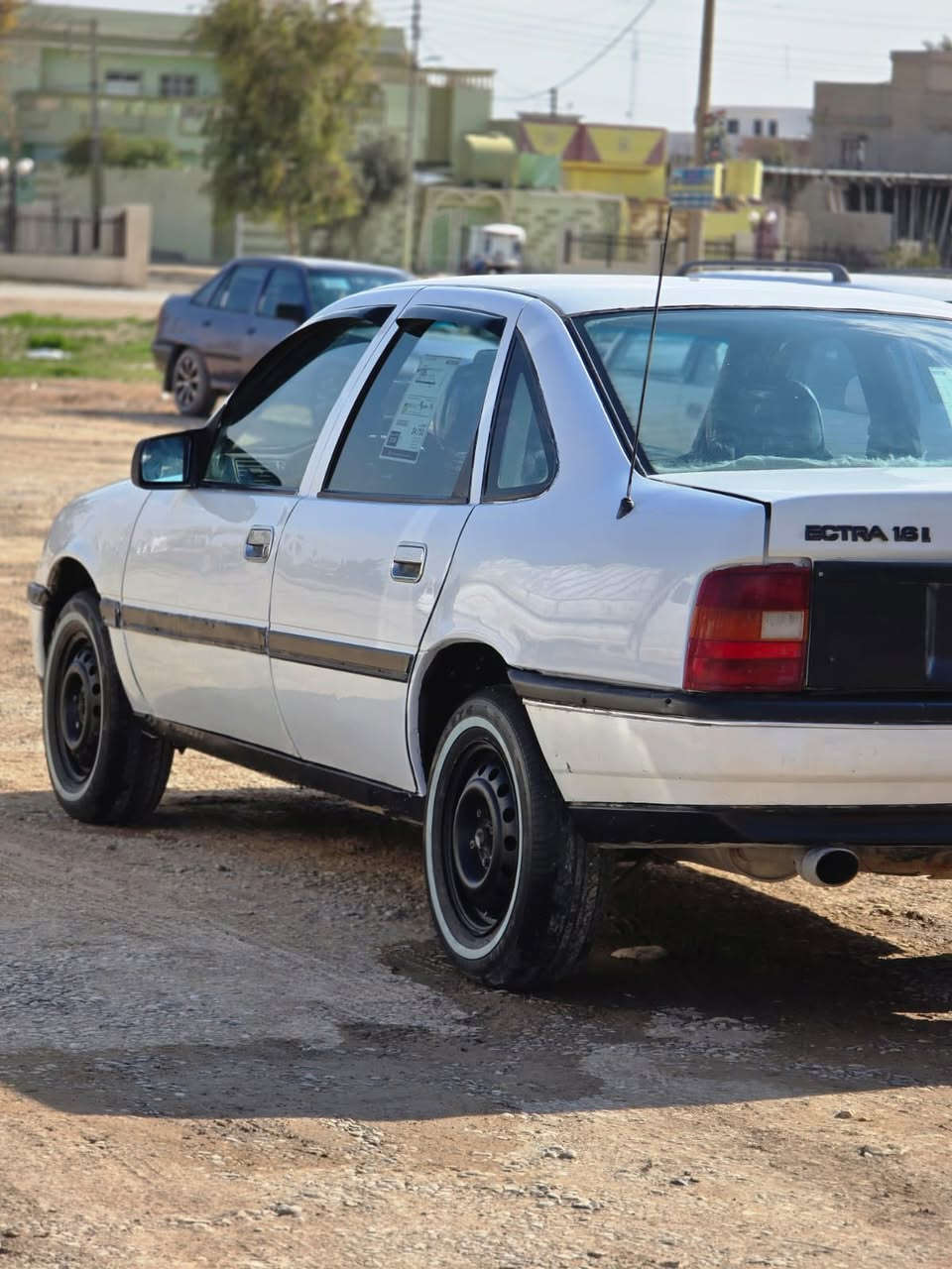 اوبل فكترا للبيع حجم 16 
رقم مسطره جديد تستلم 
باسمنا تحويل شرط 
موديل 1991 السعر. 38$ 

***********
