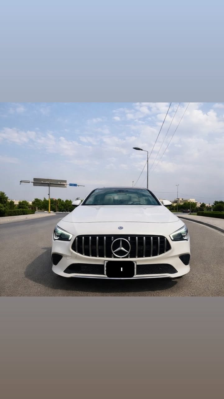 مارسيدس 2023  CLA250 للبيع او مراوس بانوراما فول مواصفات 4 سلندر لون الداخل ابيض وبيجي ونظافة الداخل 100%،  حادثها جاملغ وبنيد مواصفاتها هواي  وجاهزه السياره كامله من كلشي ، مكان السياره بغداد الغزاليه او حي الخضراء 
***********
***********
