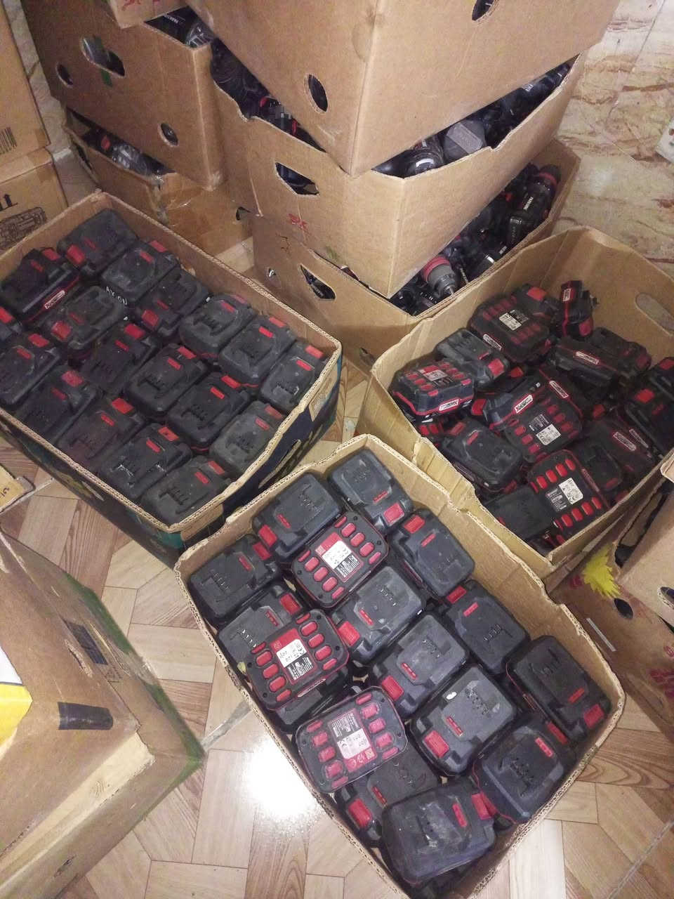 ١٥٠ بطارية ٢٠ فولت بارك سابد ٢ امبير بالة مستعمل الماني سعر القطعة ١٥  الف  بيع جملة واتساب ***********
