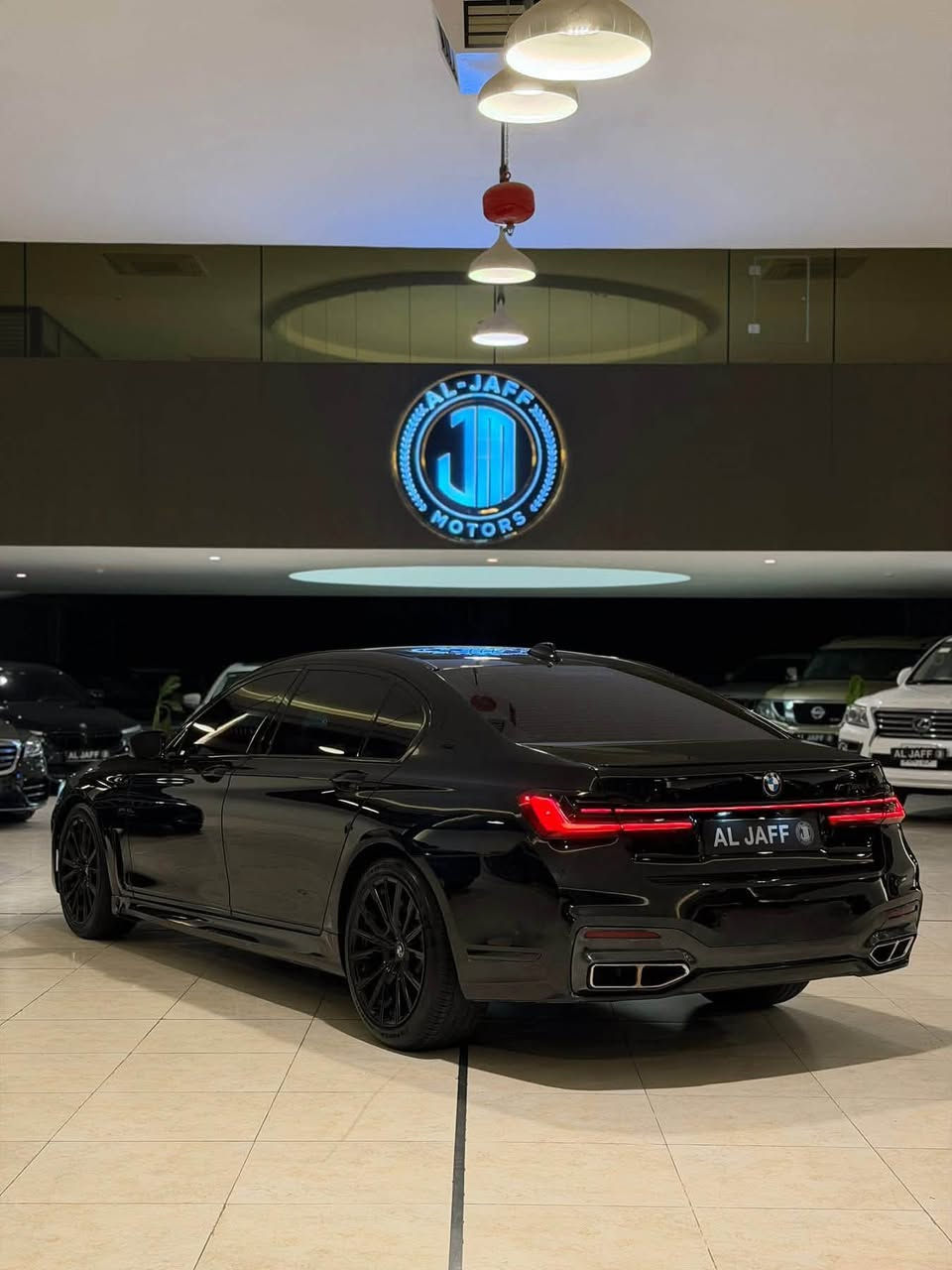 السلام عليكم 
للبيع سعر جدا مناسب🔥 
BMW 740li M Package 
باب طويل موديل 2021 ماشية 50 الف
فول مواصفات (M باكج وبانوراما وابواب سحب وشباك لد و جكات وكشنات جلد تدفئه وخزن وكهرباء وبرده و5 كامرات وحساسات ورادارات ونقطة عمياء ولايتات LED واناره مخفية وبصمات وصندوك كهرباء وبعد هوايه مواصفات )
السياره وارد امريكي بيها جاملغ مبدل بلادي وشبر صبغ بدون دواخل او ايرباك حادث جدا بسيط ورقم الشاصي بالصور
گير ومكينه بشرط
السياره مرقمه اربيل وجاهزه
🚨مغلفة ppf بالكامل
🚨السياره مضللة وبيها باج تضليل من المرور
السعر : 395$ ورقه 
للاستفسار: *********** كاوه جمال 
العنوان: السليمانية المعارض الجديده معرض (الجاف)
